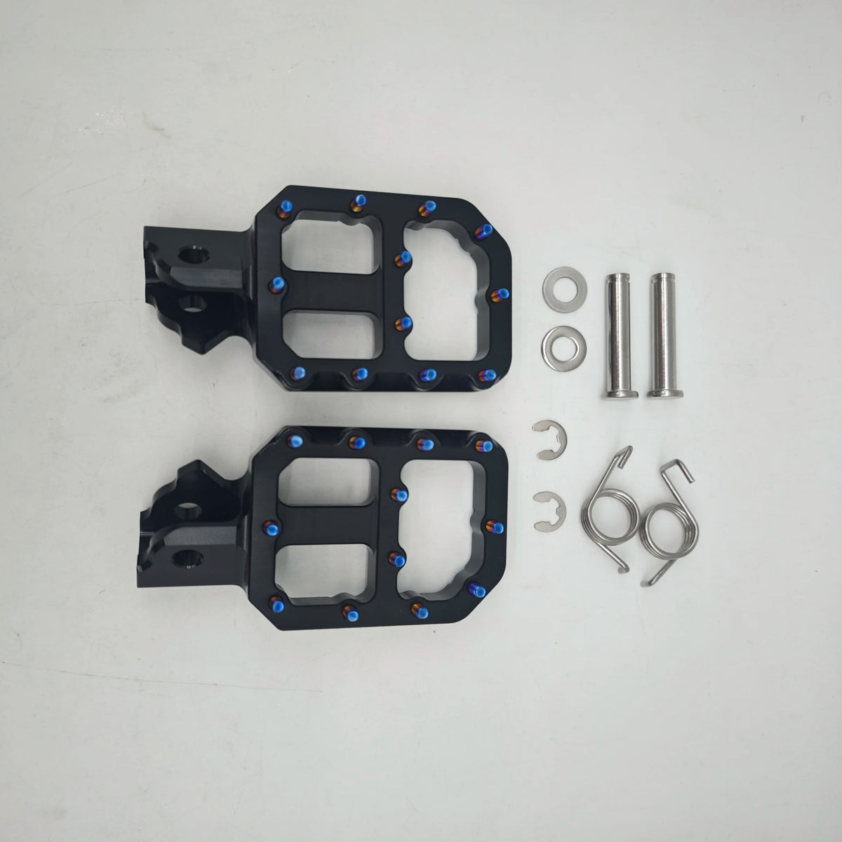 Tuttio Pegs